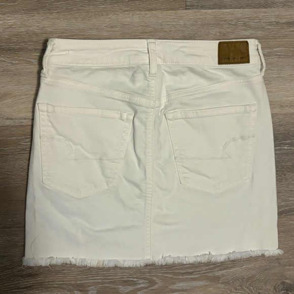 White mini skirt American eagle super stretch size 4 - Picture 6 of 7
